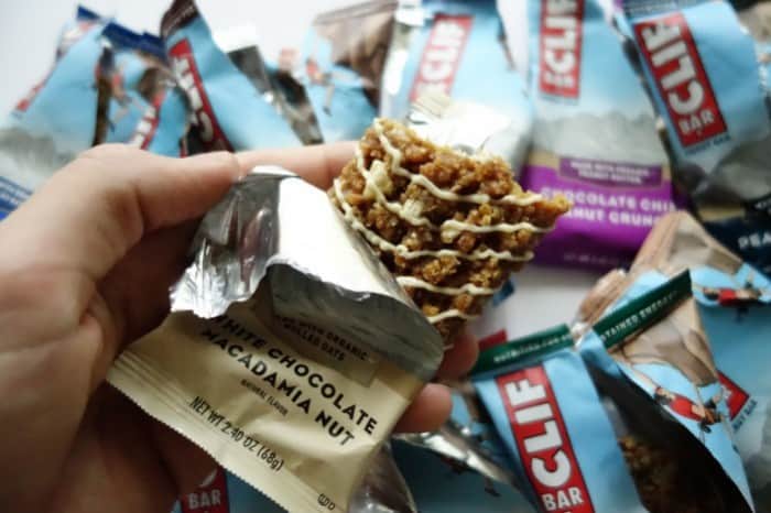 Tasting the White Chocolate Macadamia Nut Clif bar